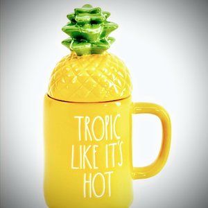 "TROPIC LIKE ITS HOT" Pineapple Figural Coffee Mug by Rae Dunn NEW UN-USED L@@K!